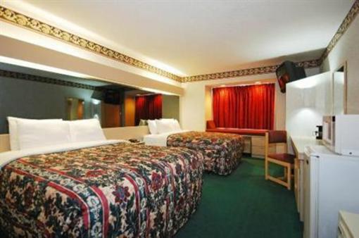 фото отеля Americas Best Value Inn & Suites Sunbury