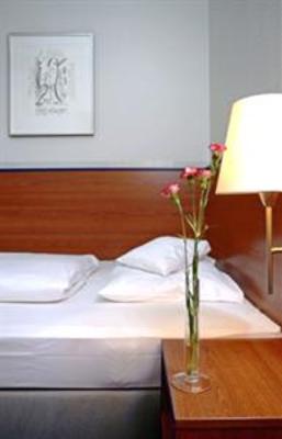 фото отеля Hotel Furstenhof am Bauhaus