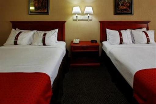 фото отеля Holiday Inn Lackland