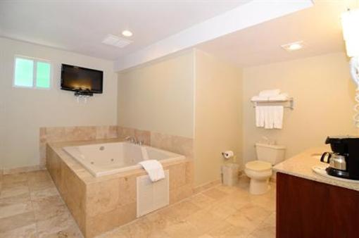 фото отеля Holiday Inn Express San Diego Airport - Old Town