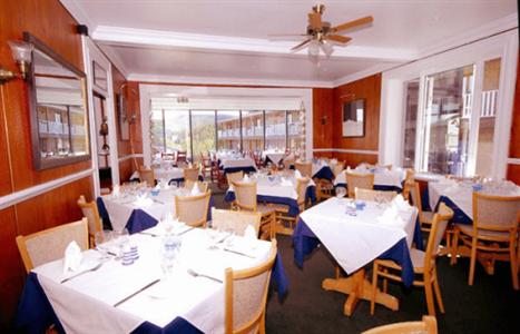 фото отеля Hotel Georges Tadoussac