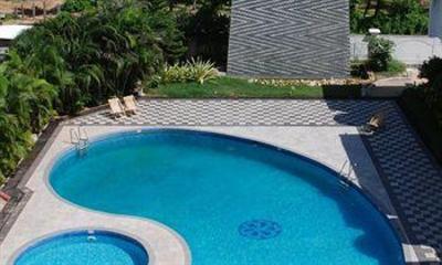 фото отеля Paradise Isle Beach Resort