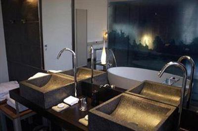 фото отеля Hotel les Bains Douches