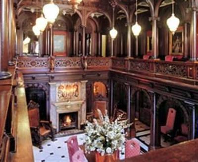 фото отеля Crewe Hall