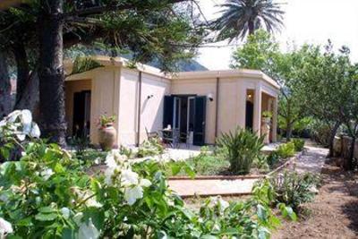 фото отеля Villino Eleonora Bed & Breakfast Parghelia