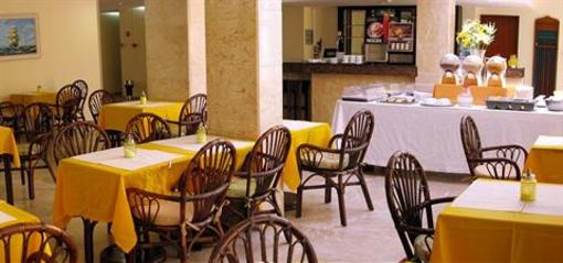 фото отеля Hotel Avenida Praia