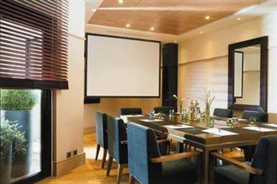 фото отеля Radisson Blu Hotel Champs Elysees Paris