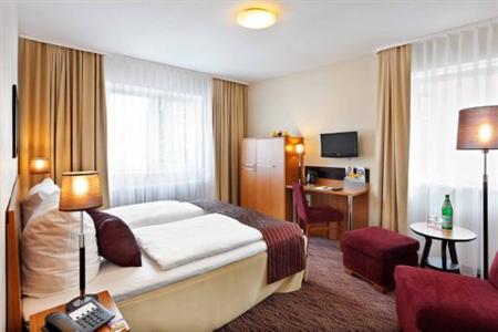 фото отеля Comfort Hotel Tom Kyle