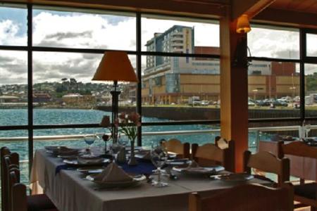фото отеля Holiday Inn Express Puerto Montt