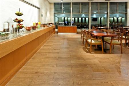 фото отеля Holiday Inn Express Puerto Montt