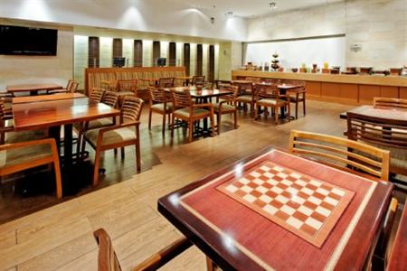 фото отеля Holiday Inn Express Puerto Montt