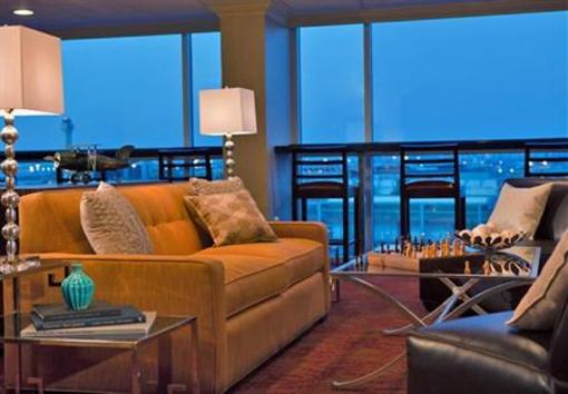 фото отеля Renaissance Newark Airport Hotel