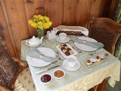 фото отеля Dove Nest Bed and Breakfast