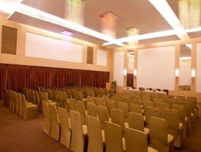 фото отеля Ramada Chennai Egmore