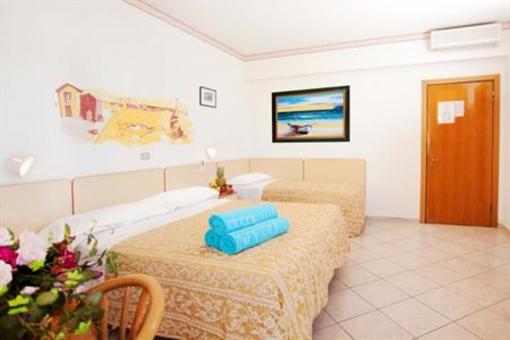 фото отеля Hotel Caesar Cesenatico