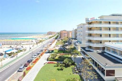 фото отеля Hotel Caesar Cesenatico