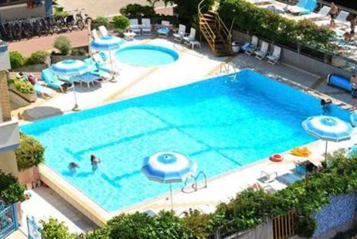 фото отеля Hotel Caesar Cesenatico