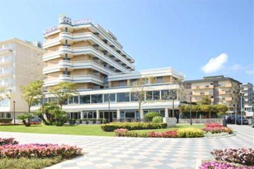 фото отеля Hotel Caesar Cesenatico