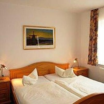 фото отеля K & R Appartements Binz