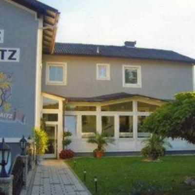 фото отеля Fruhstuckspension MuE Maitz