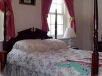 Old Castillo Bed & Breakfast