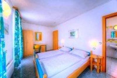 фото отеля Familiengastehaus Seebad Rust Pension