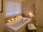 фото отеля Inn By the Sea