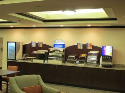 фото отеля Holiday Inn Express & Suites Wheeling