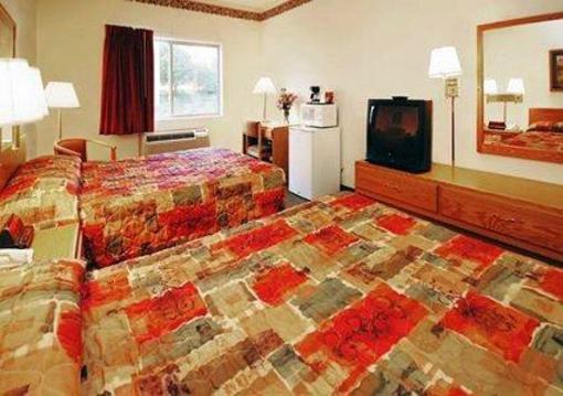 фото отеля Econo Lodge Inn & Suites New Castle