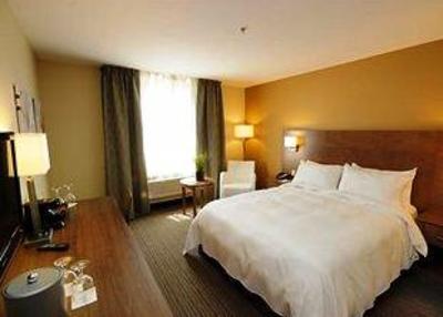 фото отеля Imperia Hotel & Suites Terrebonne