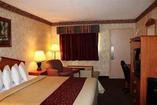 фото отеля Red Roof Inn Monroe