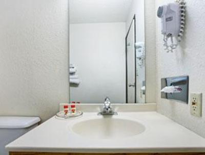фото отеля Super 8 Motel Yucca Valley Joshua Tree National Park