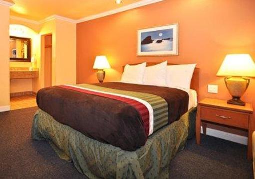 фото отеля Rodeway Inn & Suites Near the Coliseum & Arena