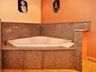фото отеля Rodeway Inn & Suites Near the Coliseum & Arena