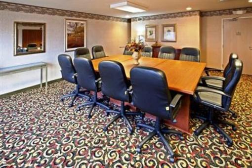 фото отеля Holiday Inn Express Litchfield