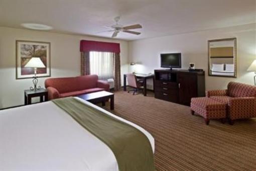 фото отеля Holiday Inn Express Litchfield