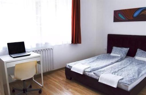 фото отеля Corvin Plaza Apartments & Suites