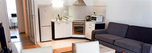 фото отеля Corvin Plaza Apartments & Suites