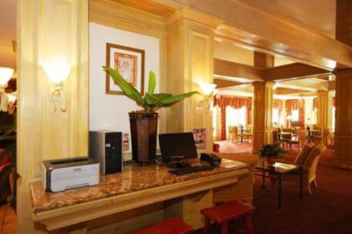 фото отеля The Palms Hotel and Villas