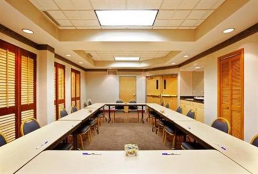 фото отеля Holiday Inn Express Chicago-Midway Airport