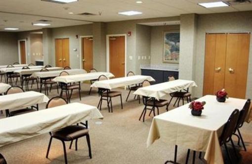 фото отеля Holiday Inn Express Hotel & Suites Birmingham Irondale