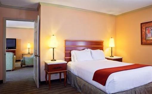 фото отеля Holiday Inn Express La Jolla San Diego