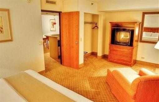 фото отеля Holiday Inn Express Chicago Arlington Heights