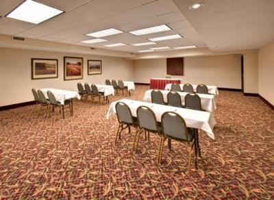фото отеля Holiday Inn Express Chicago Arlington Heights