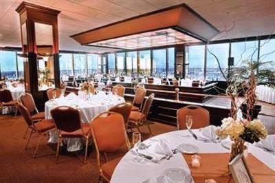 фото отеля Sheraton Westport Chalet Hotel St. Louis