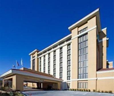 фото отеля Embassy Suites Hotel Dallas - Park Central Area