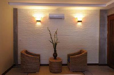 фото отеля Frangipani Fine Arts Hotel