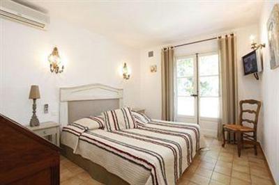 фото отеля Hotel Les Capucines