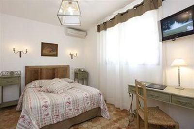 фото отеля Hotel Les Capucines