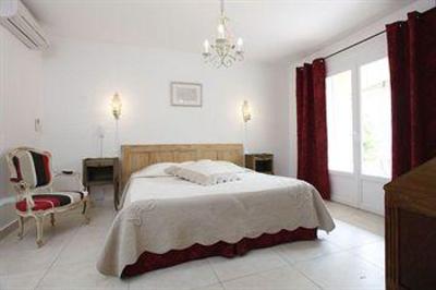 фото отеля Hotel Les Capucines